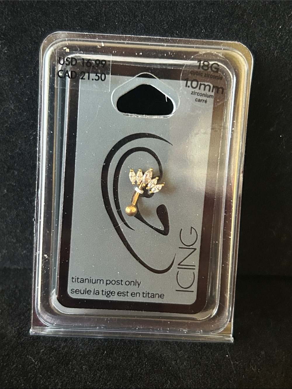 Icing Gold Leaf Cartilage Stud Earring with Clear Stones